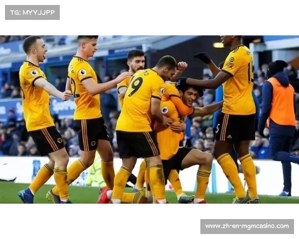 格雷泽兄弟亲临足总杯半决赛曼联对决考文垂现场观战