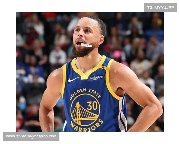 库里狂砍52分助勇士力克灰熊续写传奇表现 库里狂砍52分助勇士力克灰熊续写传奇表现